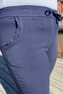 Vivichy-Andrea-Ankelbyxa-Dam-Navy-5