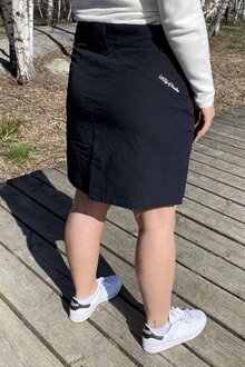 Way-Of-Sweden-Annika-Outdoor-Stretch-Skort-Dam-Svart-31