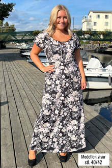 Way-Of-Sweden-Maxi-Klanning-Dam-Flow-Black-2