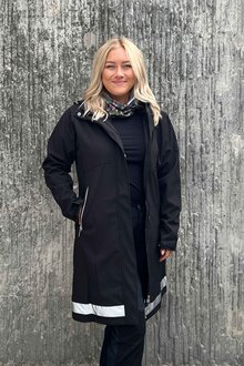 Way-Of-Sweden-Supreme-Softshellkappa-Dam-Svartreflex-33