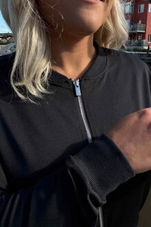 Way-Of-Sweden-Ulrika-Jacka-Dam-Black-2