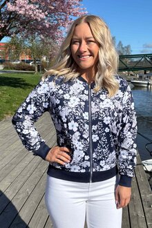 Way-Of-Sweden-Ulrika-Jacka-Dam-Flow-Dark-Navy-1
