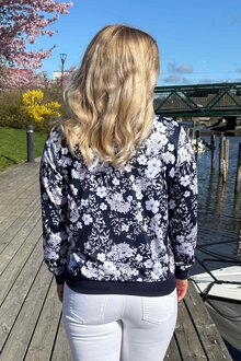 Way-Of-Sweden-Ulrika-Jacka-Dam-Flow-Dark-Navy-3