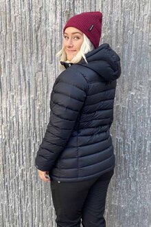 Way-of-Sweden-Bianca-Lattviktsjacka-Dam-Svart-12