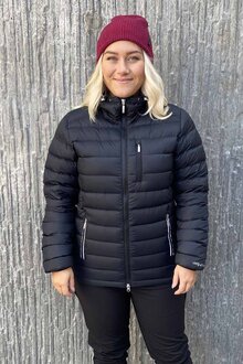 Way-of-Sweden-Bianca-Lattviktsjacka-Dam-Svart-14