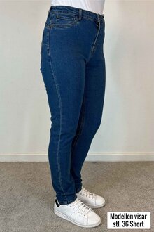 Way-of-Sweden-Daphne-Push-Up-Jeans-Dam-Light-Denim-9