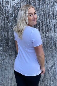 Way-of-Sweden-Emma-Kortarmad-T-Shirt-Dam-Vit-11