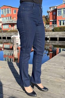 Way-of-Sweden-Welma-Jeans-Dam-Dark-Denim-14