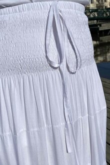 YU-YI-Fashion-Juliette-Kjol-Dam-White-2