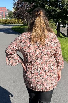 Zabaione-Aileen-44-Blus-Dam-Black-2