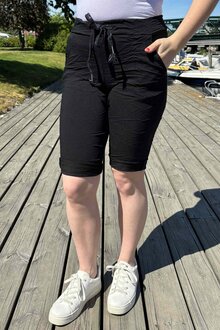 Zabaione-Fernandi-Stretch-Shorts-Dam-Black-11