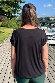 Zabaione-Minou-Topp-Dam-Black-12