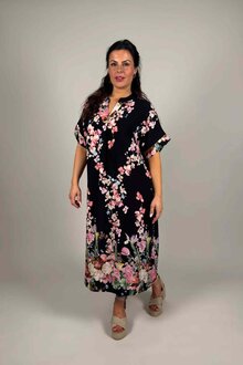 Zamina-Blommig-Klanning-Dam-Svart-Camicia--Smilebutiken-1