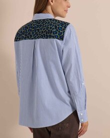 Zarah-Randig-Skjorta-Dam-Bla-Blue-Cecil--Smilebutiken-2